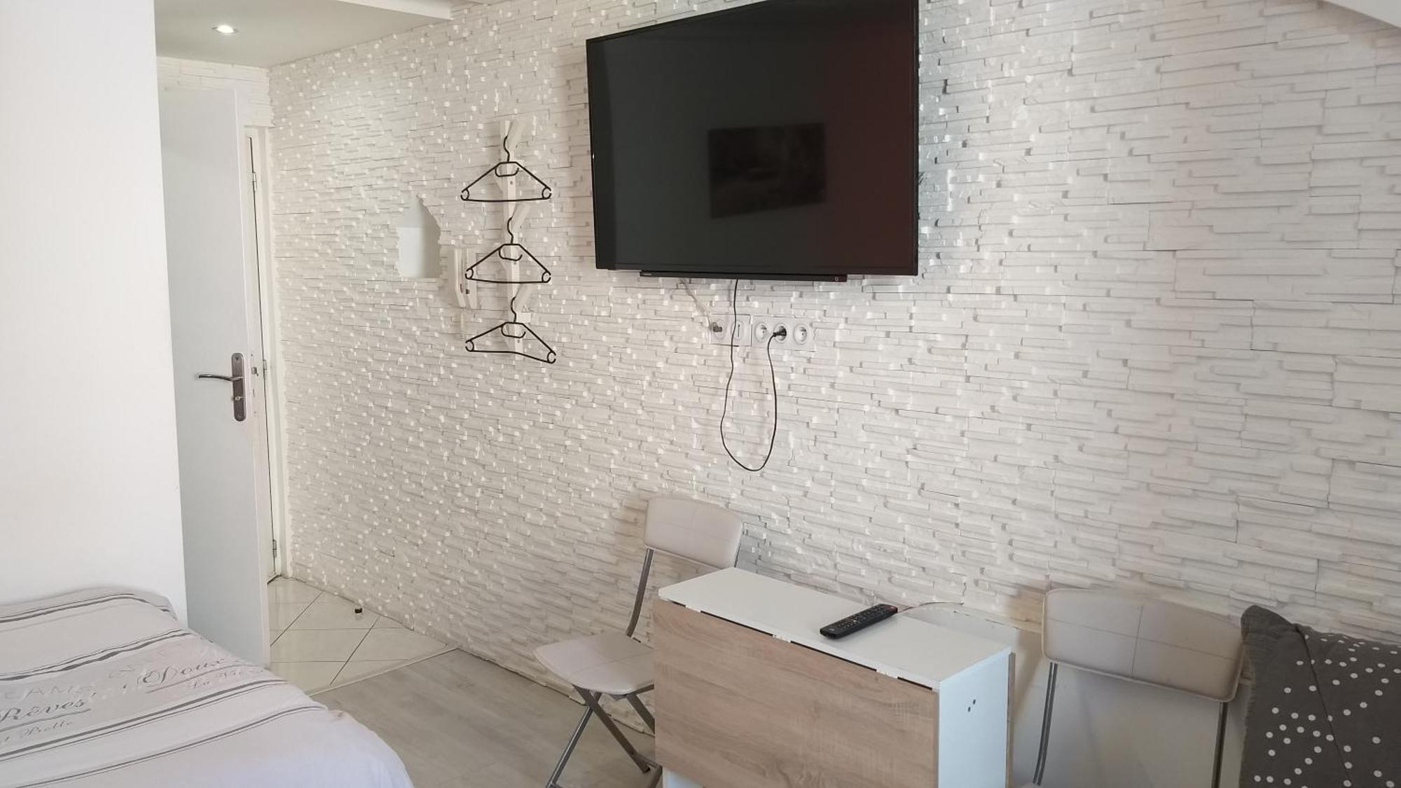 Magnifique Studio Au Coeur Historique De Fréjus 外观 照片