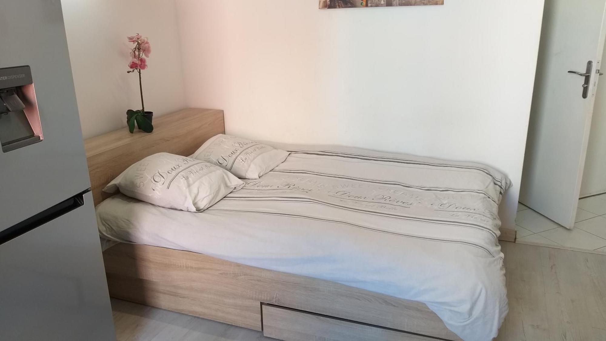 Magnifique Studio Au Coeur Historique De Fréjus 外观 照片